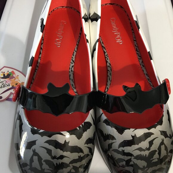 Batty black white and red design from  Candy Pop Mary Jane round toe shoes‎ - Picture 6 of 7